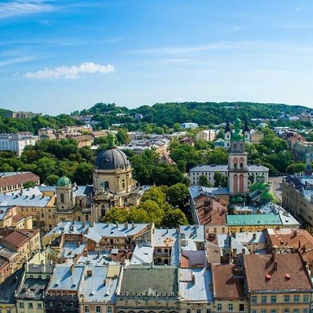 Невелика Smart квартира в центрі для пари Львів Екстер'єр фото